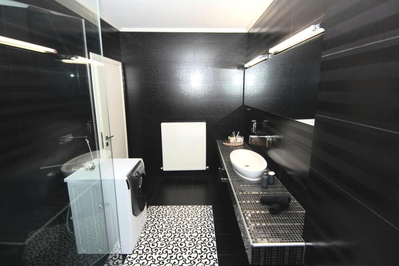 Mistral Luxury Living Aparthotel Néa Péramos Exterior foto